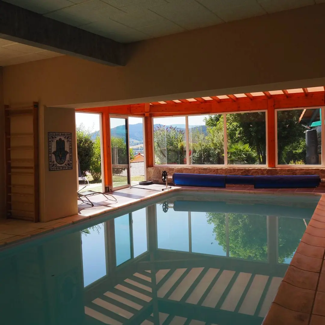 Piscine intérieur