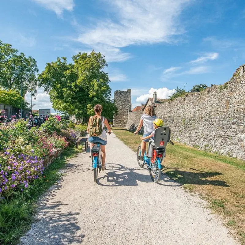 Itinéraire longeant la cité médiévale d'Yvoire