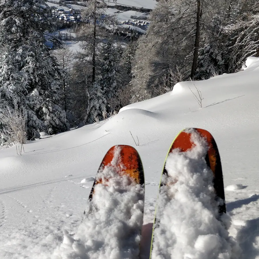 Ski à Saint-Léger-les-Mélèzes, vallée du Champsaur