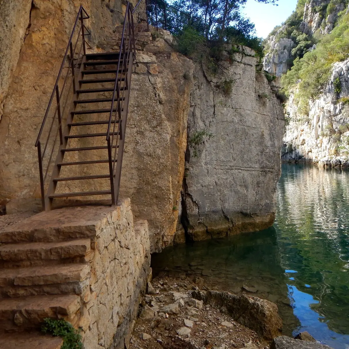 Les escaliers metalliques