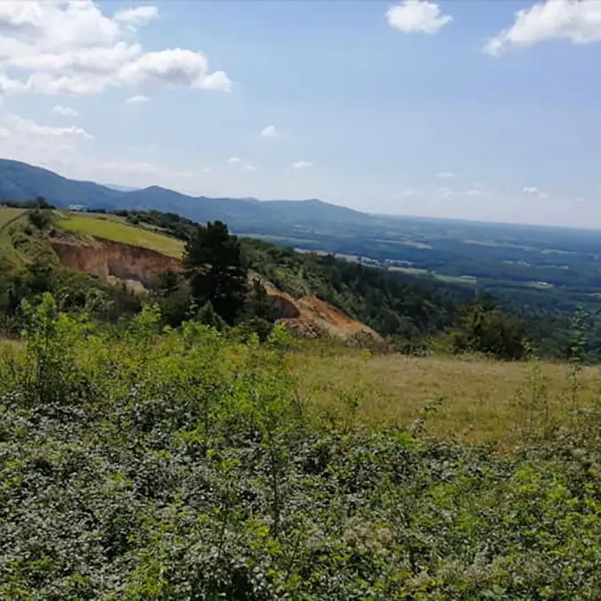 Mont Verjon - Vue sur la carrière de Roissiat