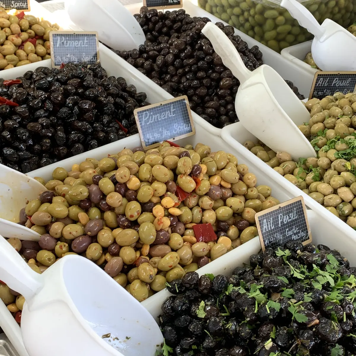 Les olives au marché