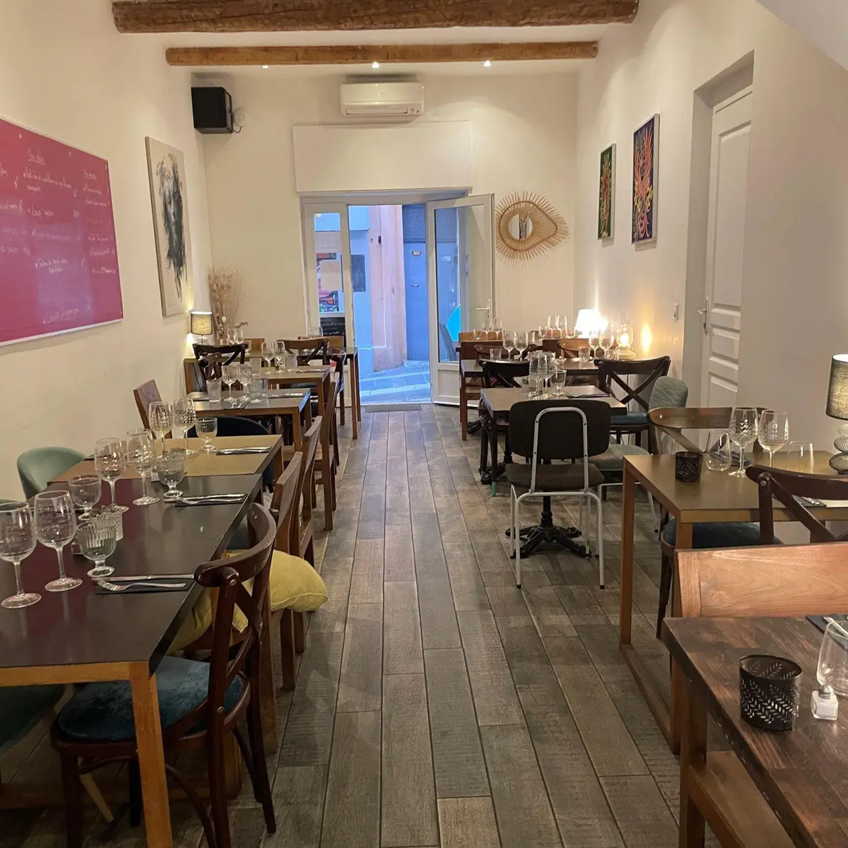 vue de la salle du restaurant