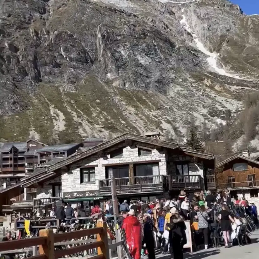 Depuis l arrivée des pistes_La Rosée Blanche
