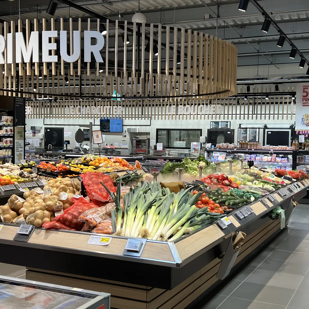 Rayon fruits et légumes Intermarché Tarascon sur Ariège