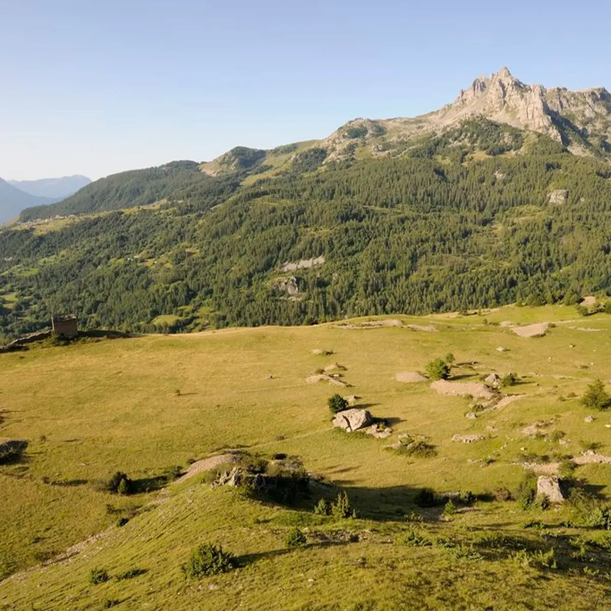 Le fort médiéval et le Clot, Réallon