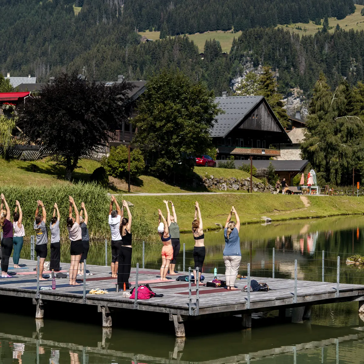 Yoga outdoor_Châtel