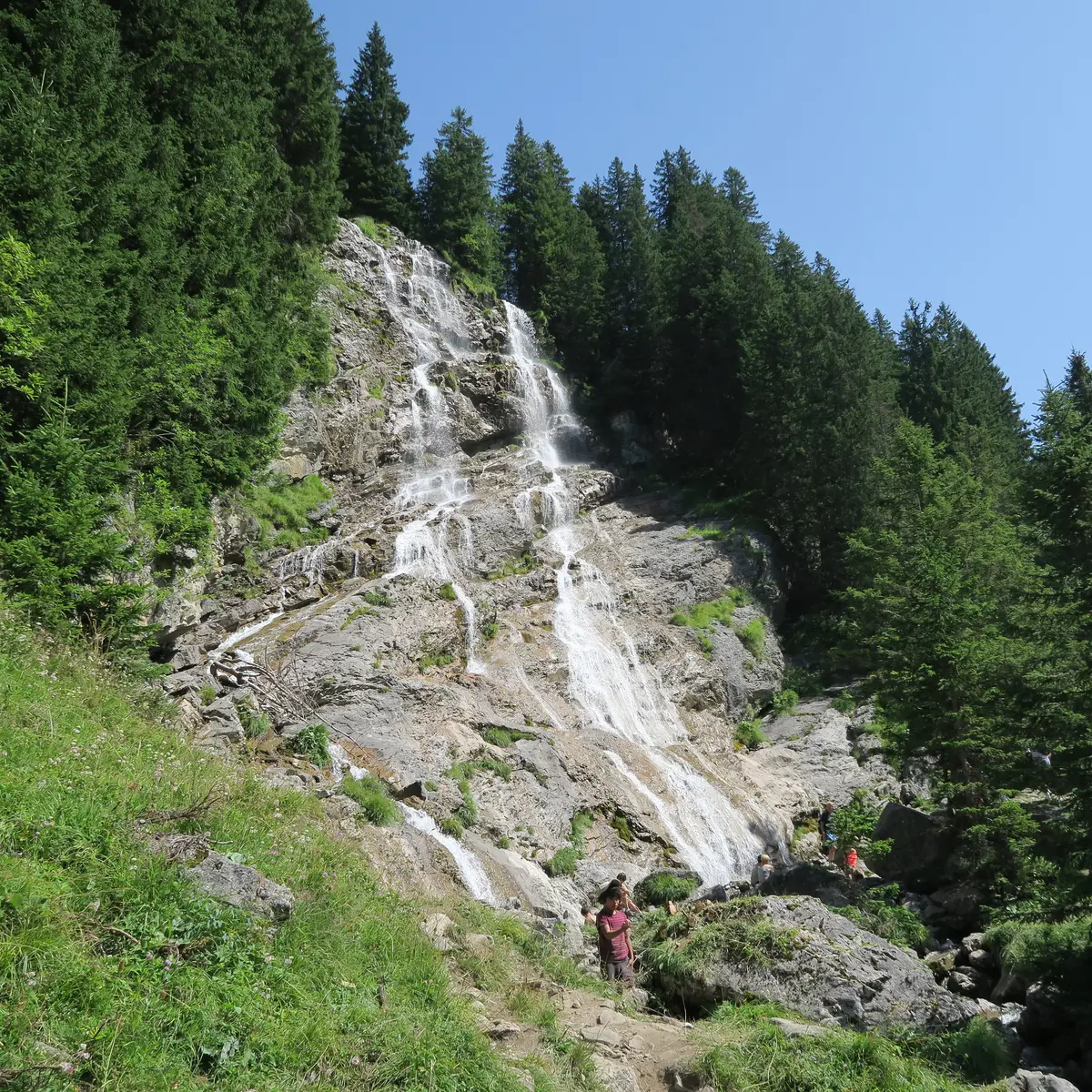 Cascade des Brochaux en été