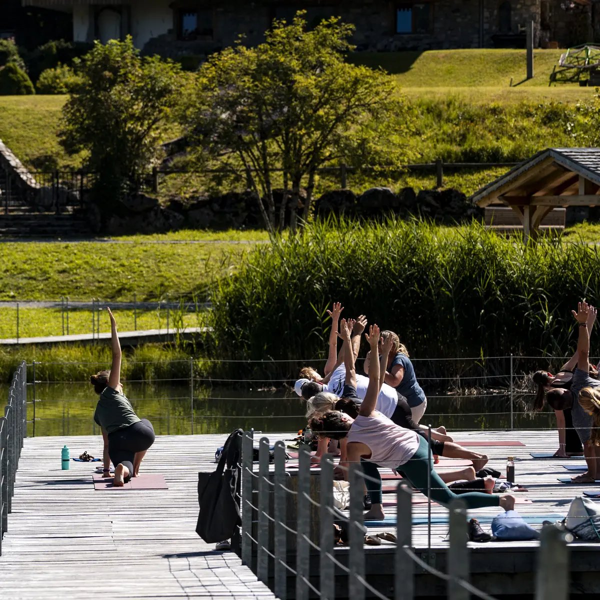 Yoga outdoor_Châtel