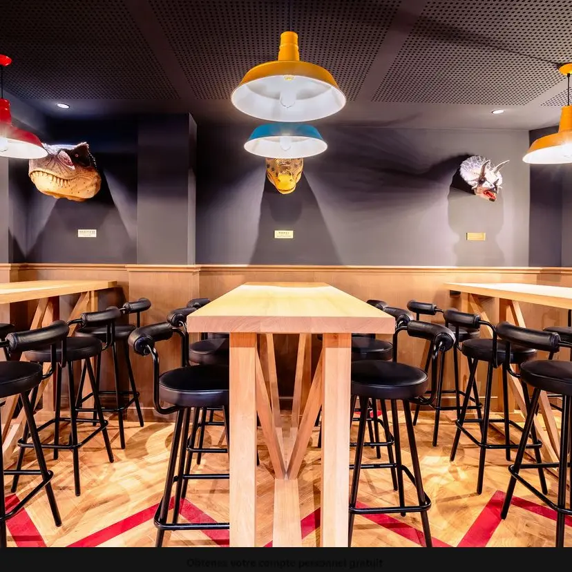 Salle de restaurant de l'hôtel RockyPop