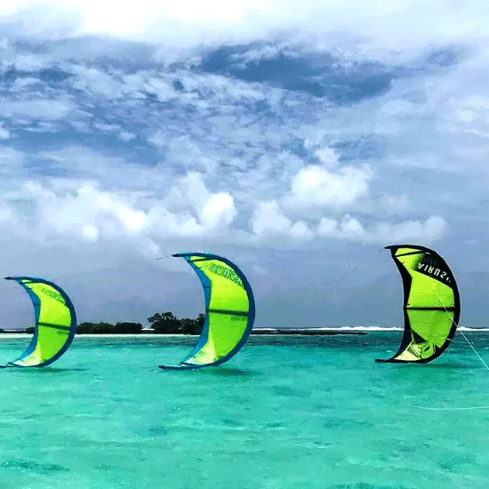 Lakana Fly Kite School Moorea