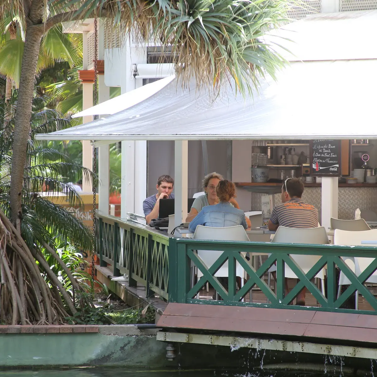 Restaurant L'Annexe, Nouméa, Place des Cocotiers