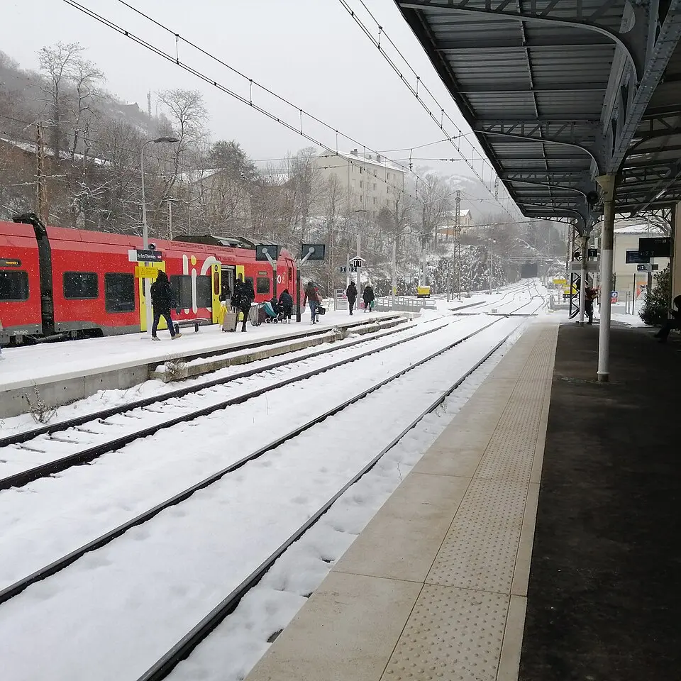 Passenger alighting at Ax-les-Thermes station