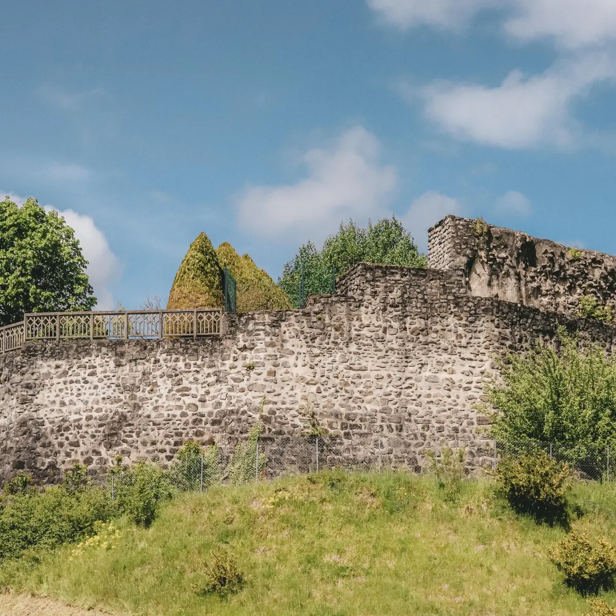 Bourg de Haute-Bonne