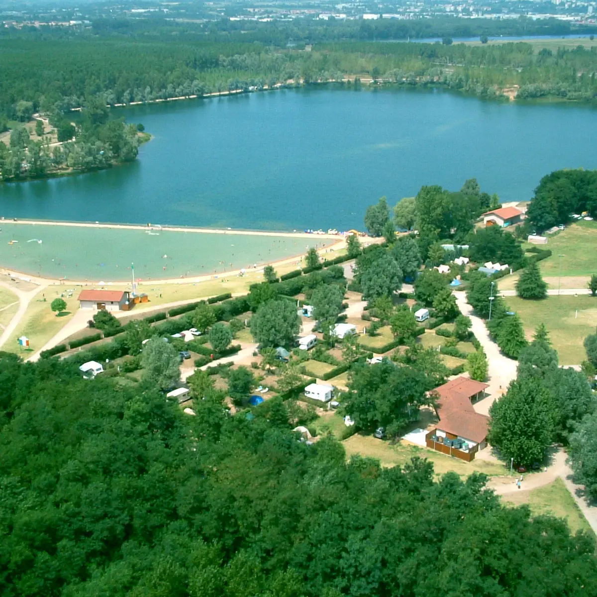 Vue aérienne de la base de loisirs