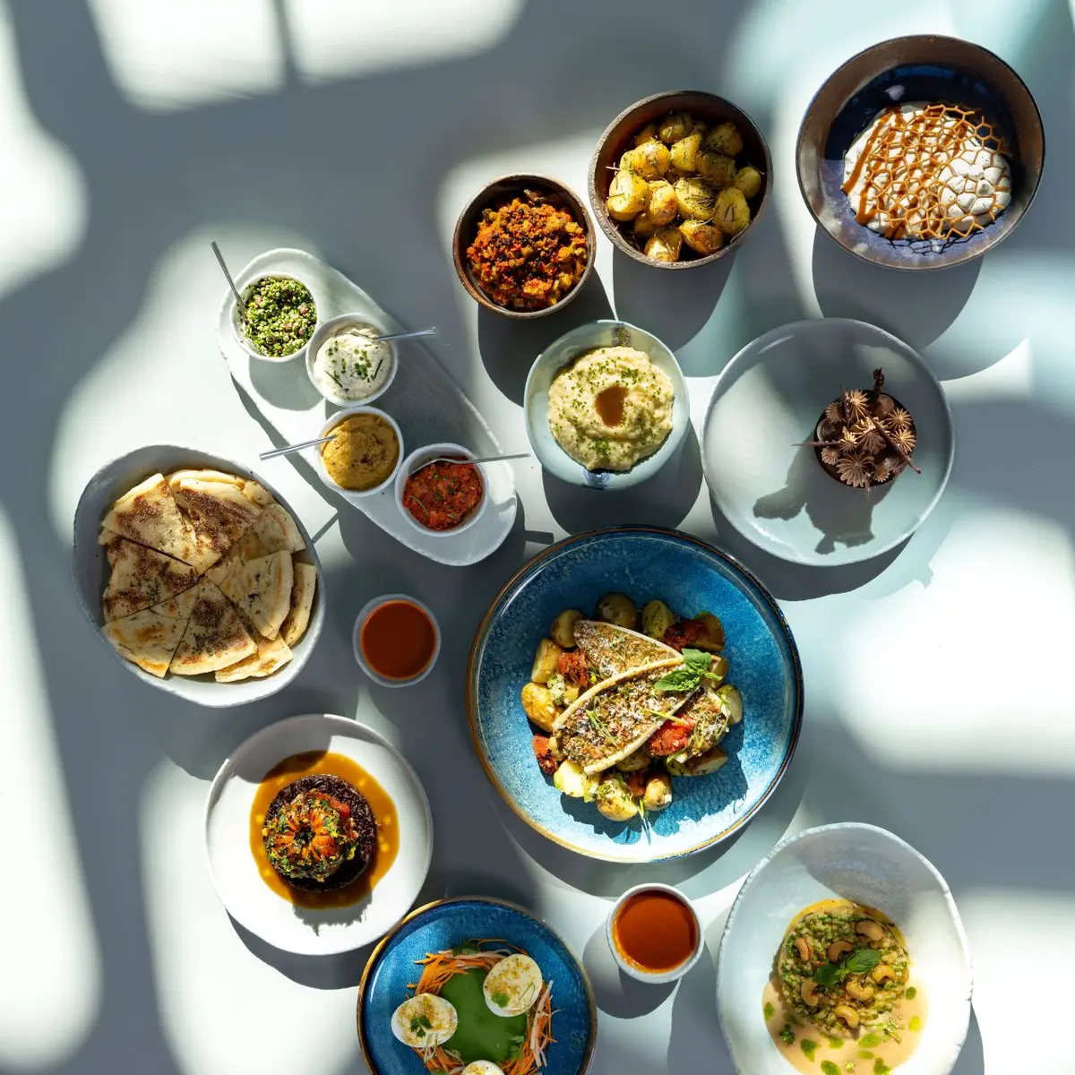 farandole de mezzés et plats