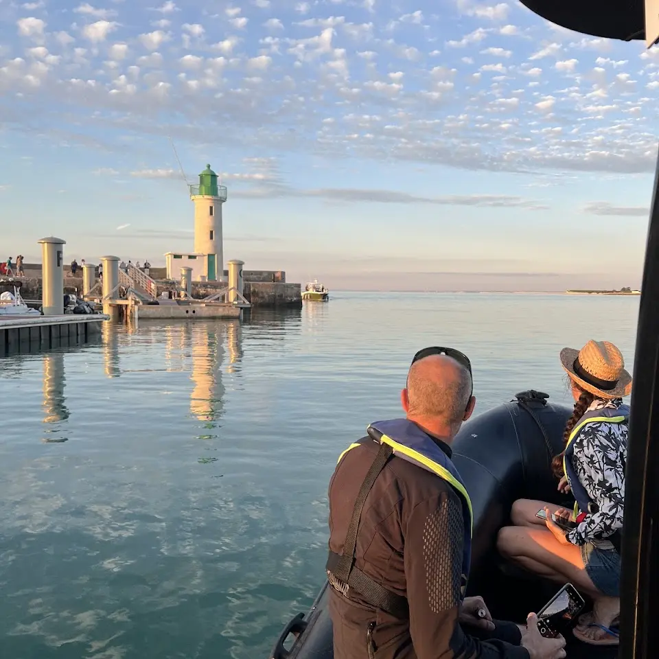 Balade en mer au coucher de soleil