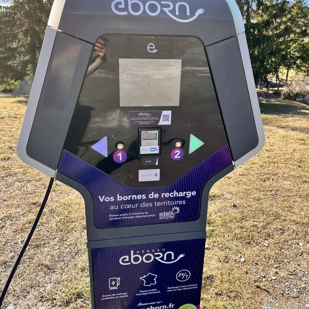 e-Borne recharge électrique Montclar