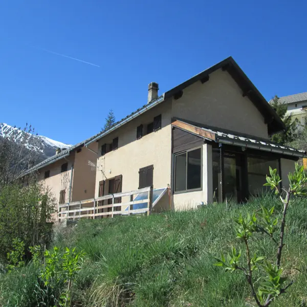Maison extérieur terrasse