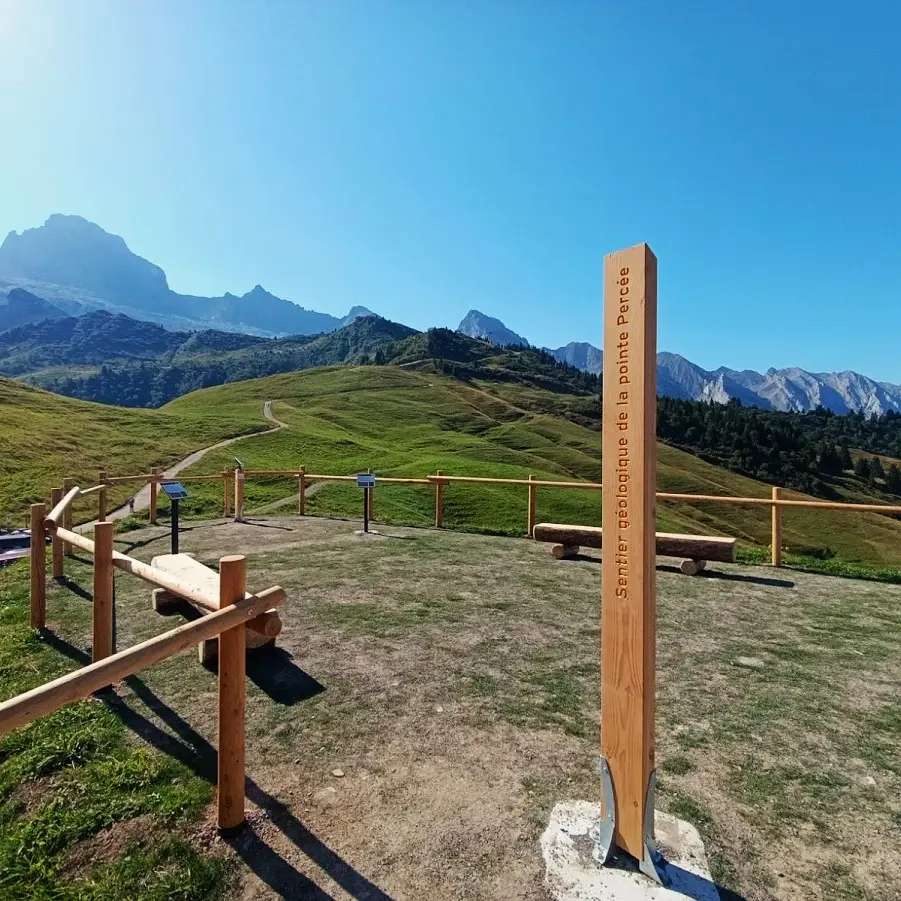 Départ du sentier géologique