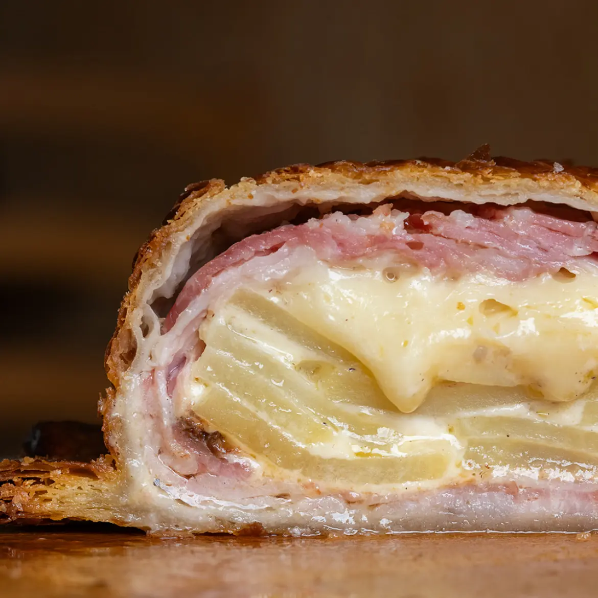 Feuilleté Abondance et lard fumé