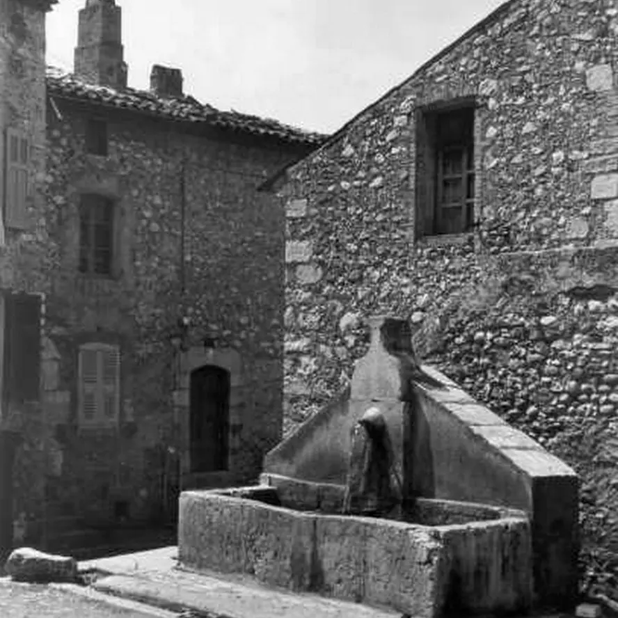 Dans son cadre original