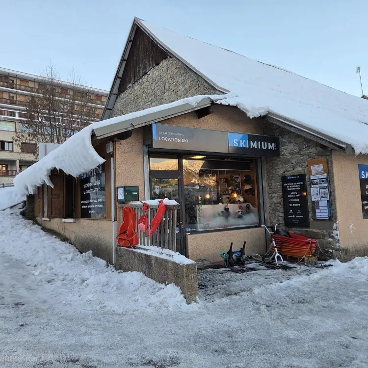 Location de skis, skis de fond, snowboard, raquettes, luge à St Léger