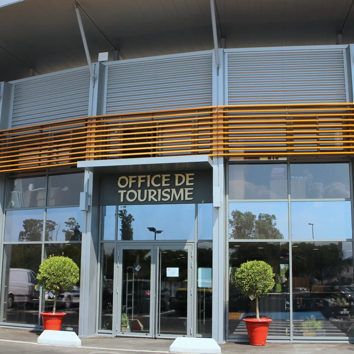 Point d'information touristique - borne interactive Garillans