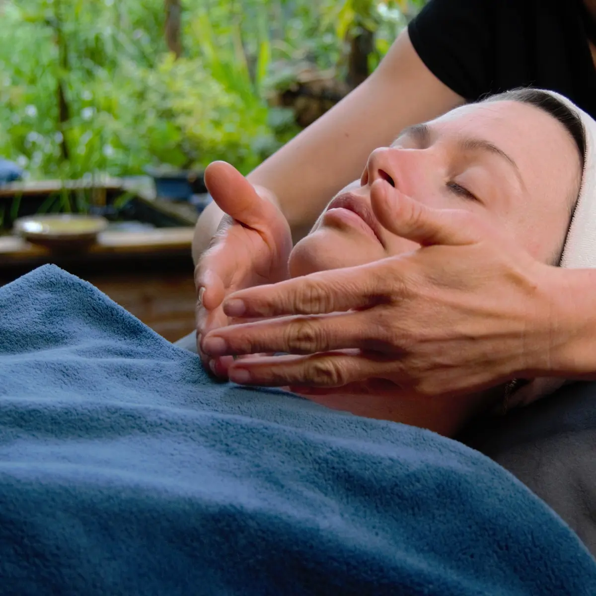 Estelle Mari - Beauté Littoral - Esthéticienne