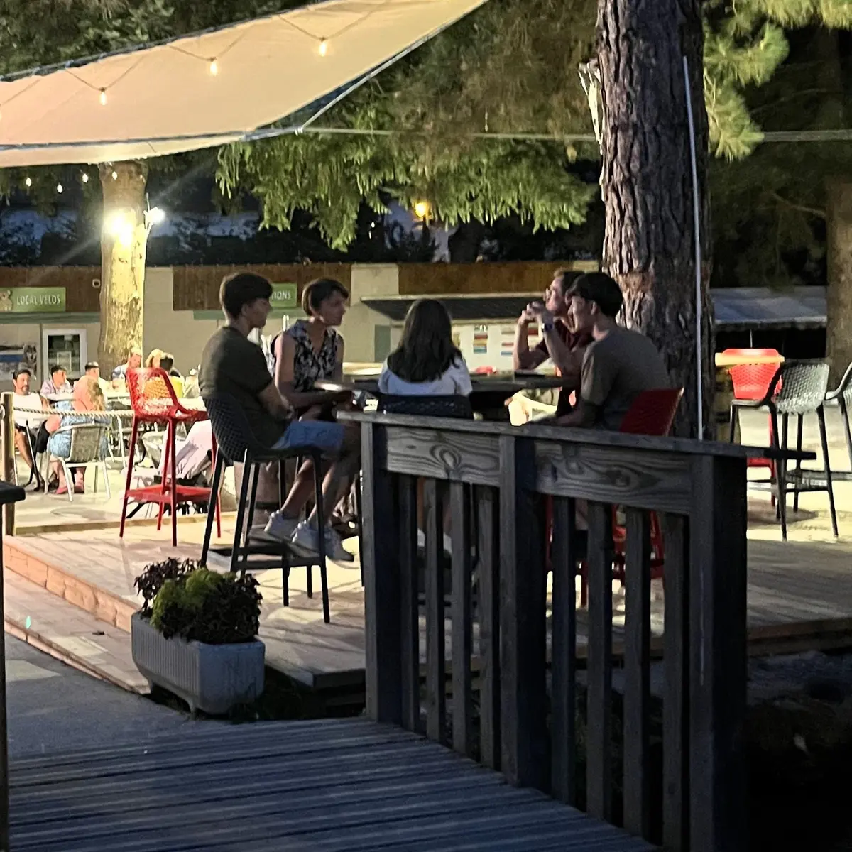 Terrasse et ambiance le soir