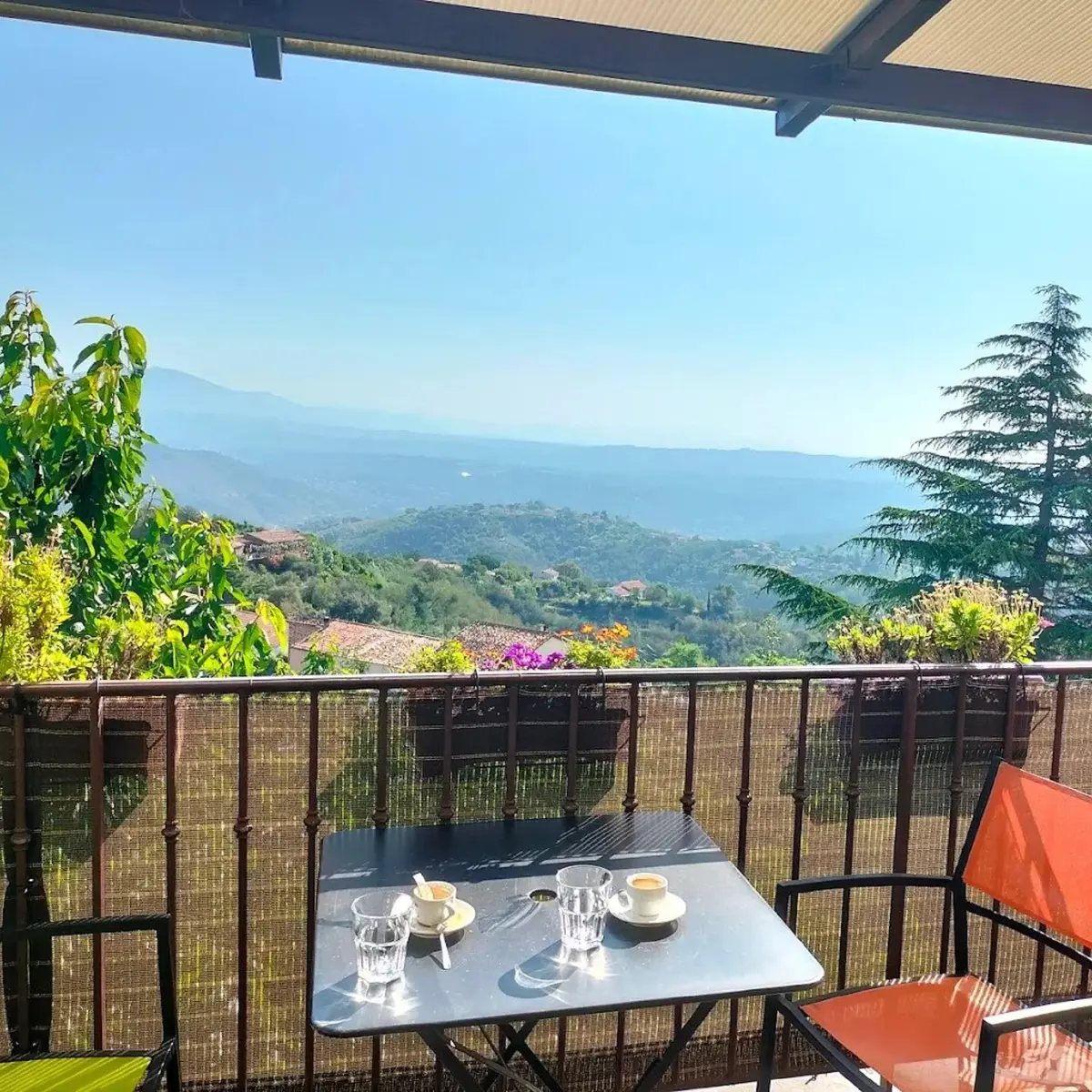 Vue de la terrasse arrière