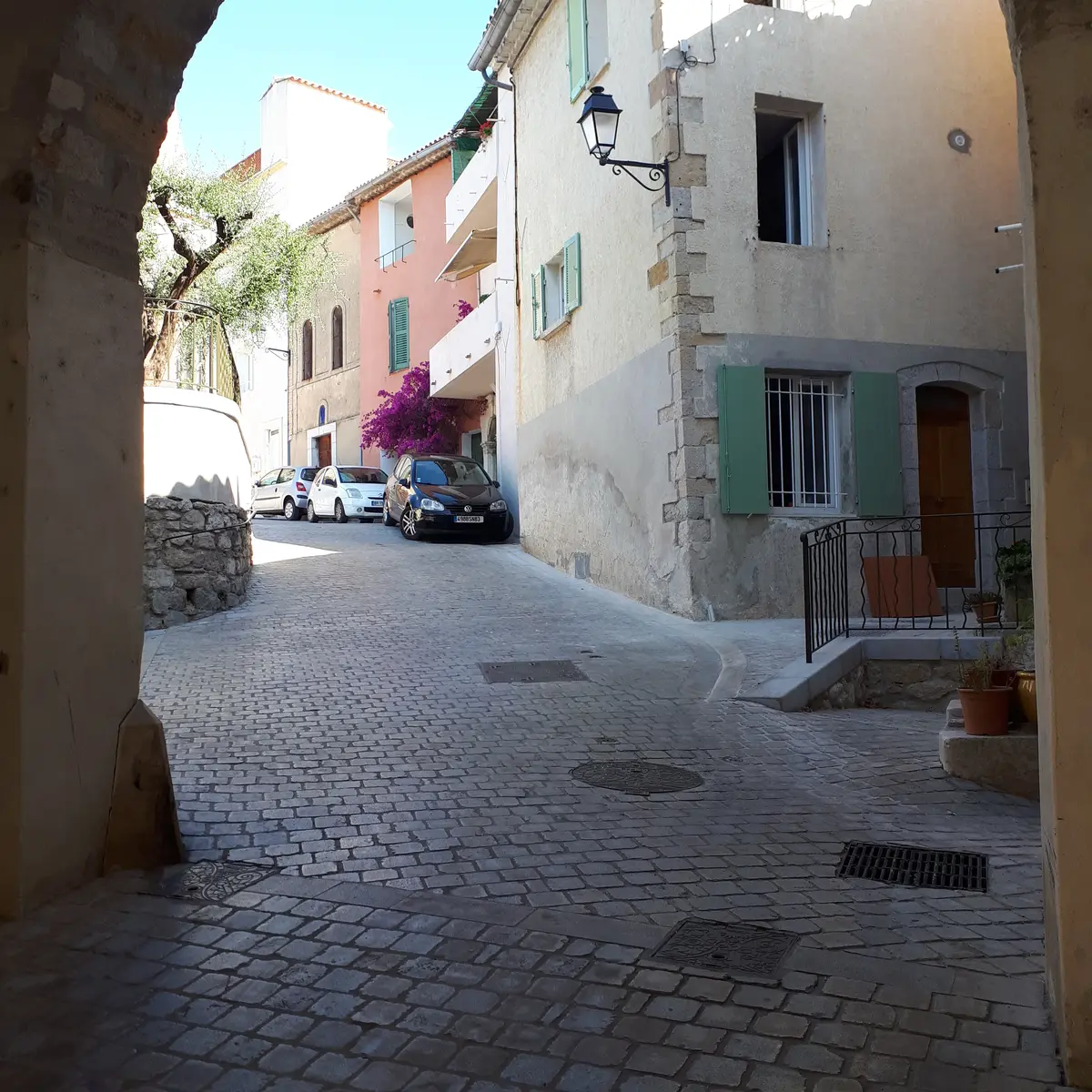 Going through the Porte Mazarine