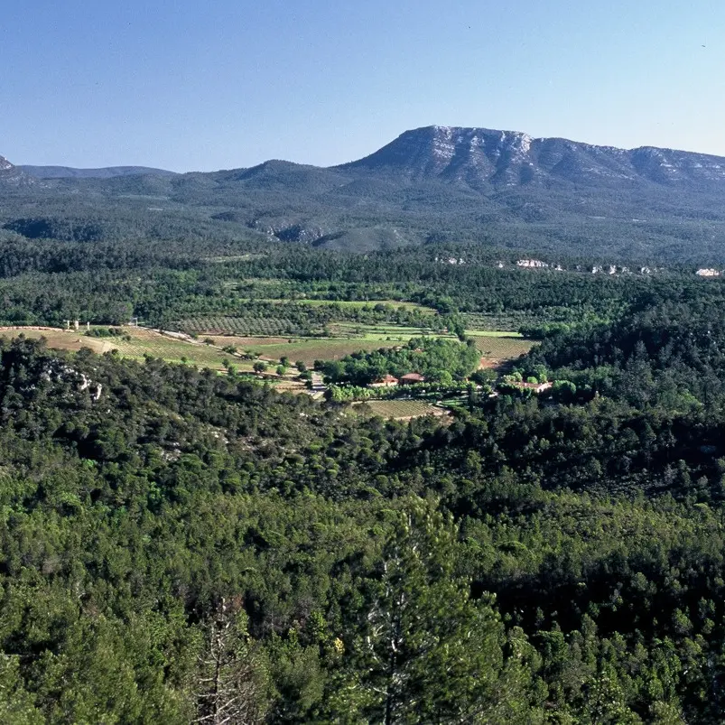 Les Bessillons depuis Notre-Dame-du-Paracol