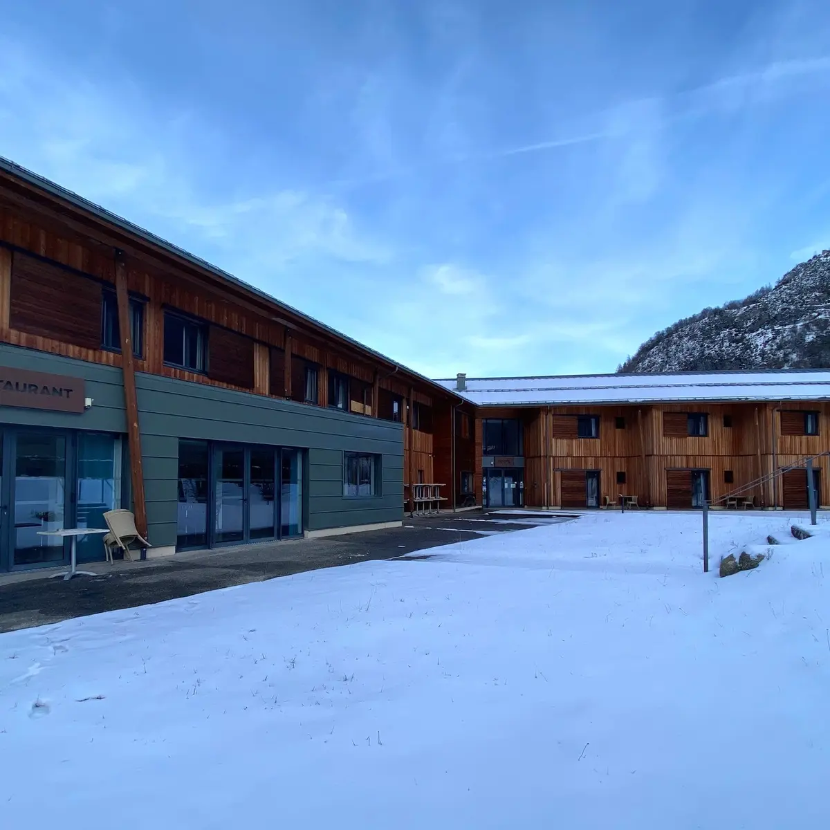 Façade de l'Auberge du Montcalm