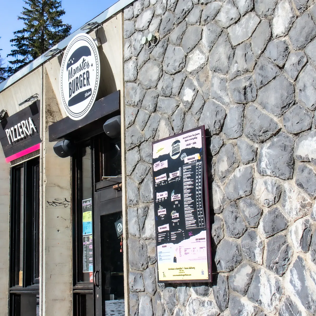 Winter front of the restaurant