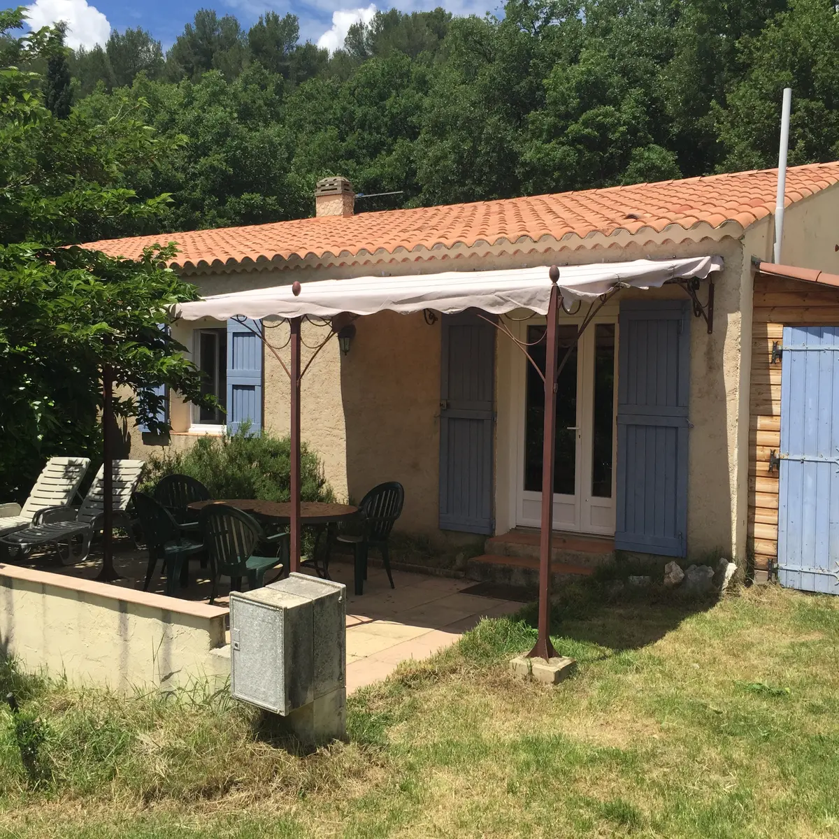 Terrasse Gîte Serre Ponçon