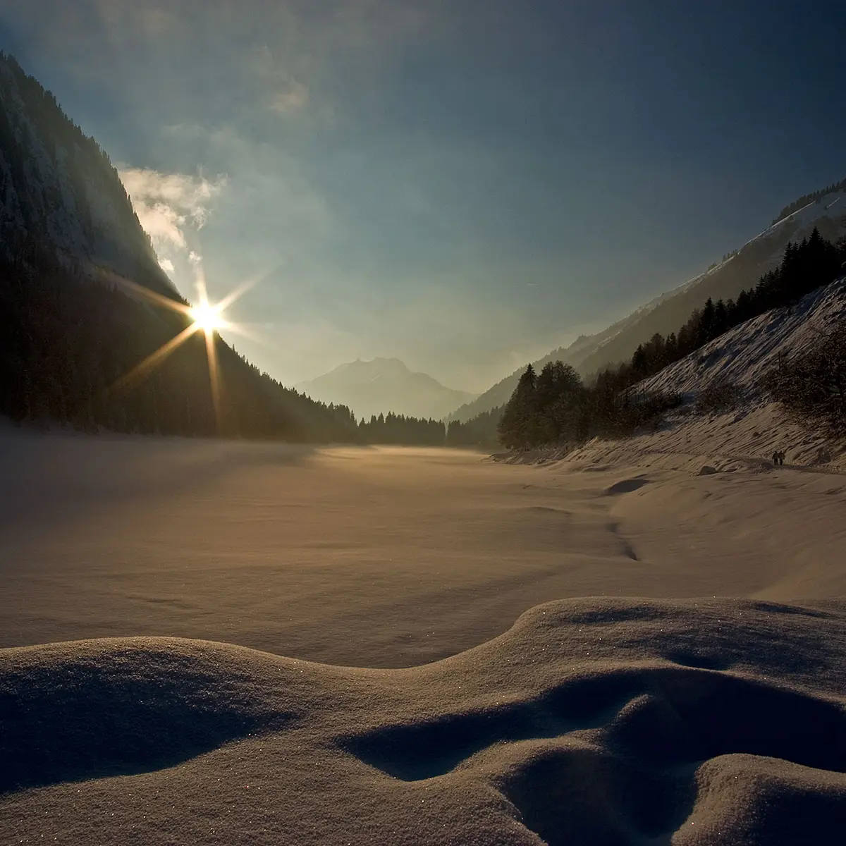 Coucher de soleil sur le Lac de Montriond