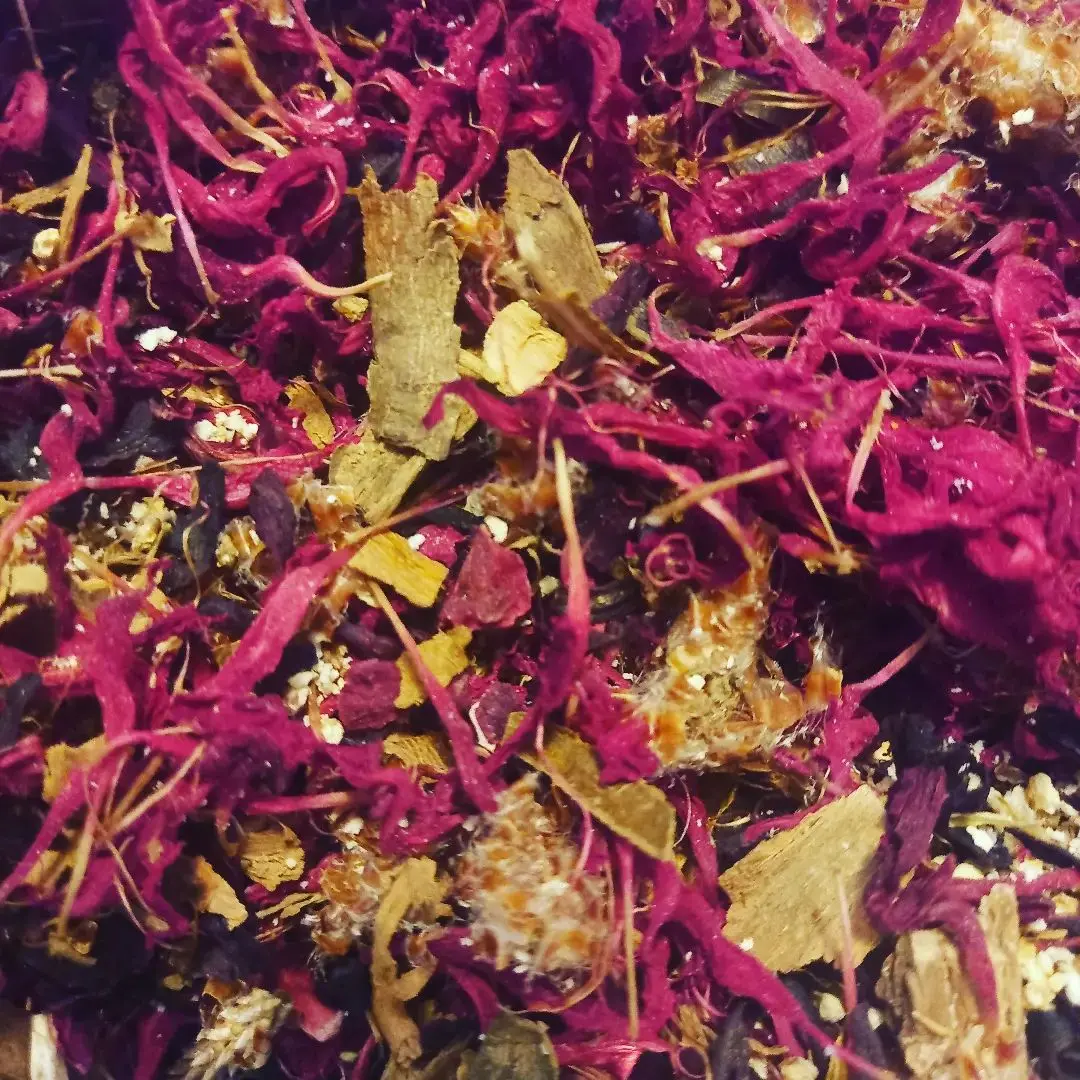 Paulette en cueillette - Productrice de plantes médicinales et aromatiques