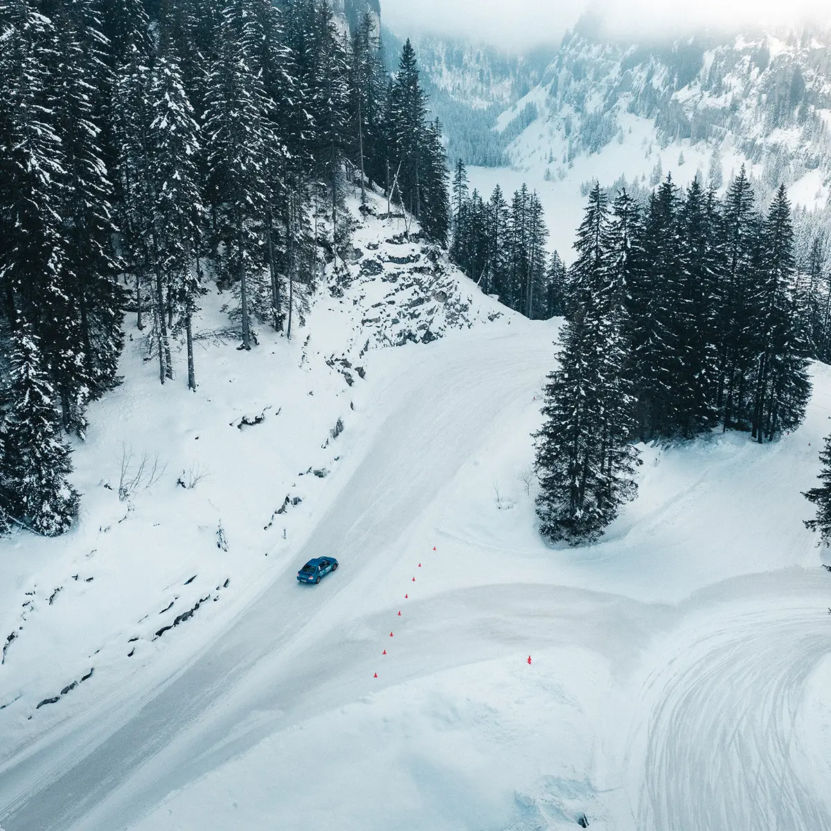 Vue du circuit de conduite sur glace