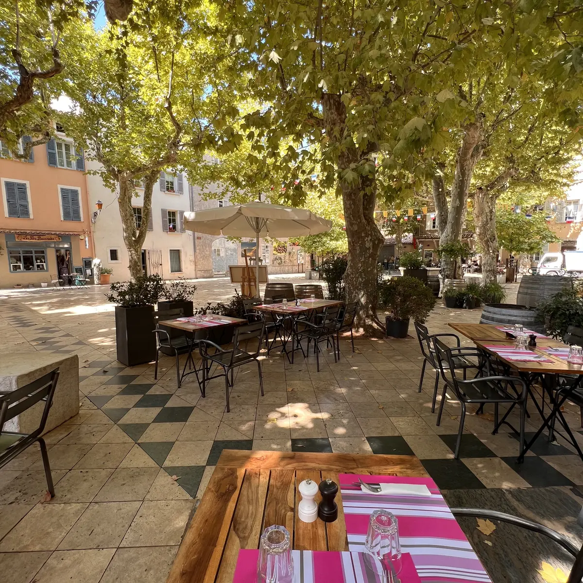 Côté resto à Collobrières