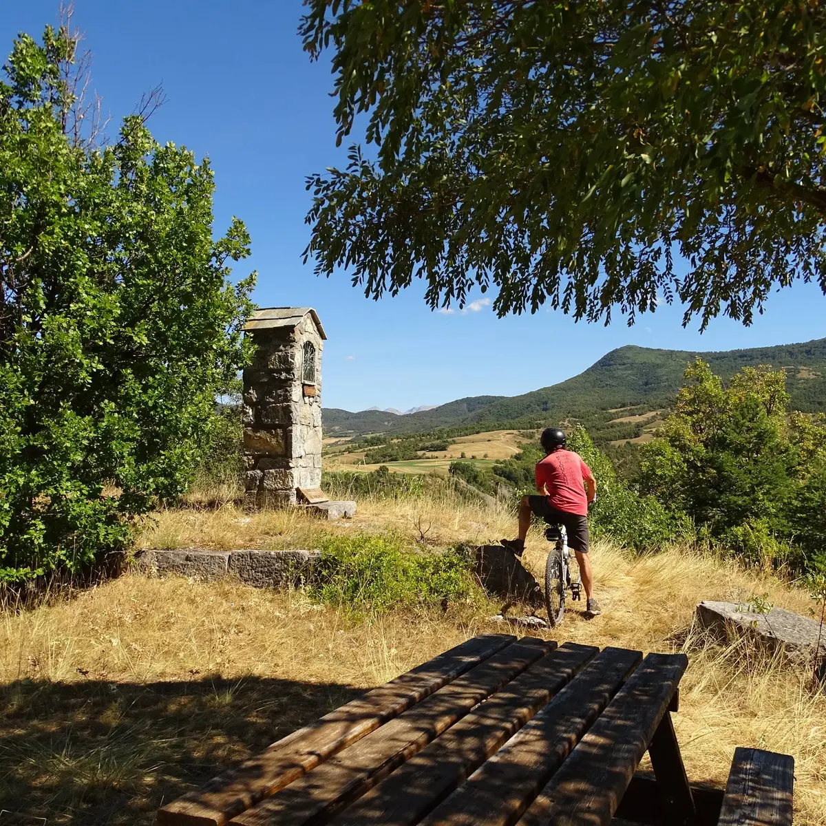 Une aire de pique-nique, idéale pour faire une pause
