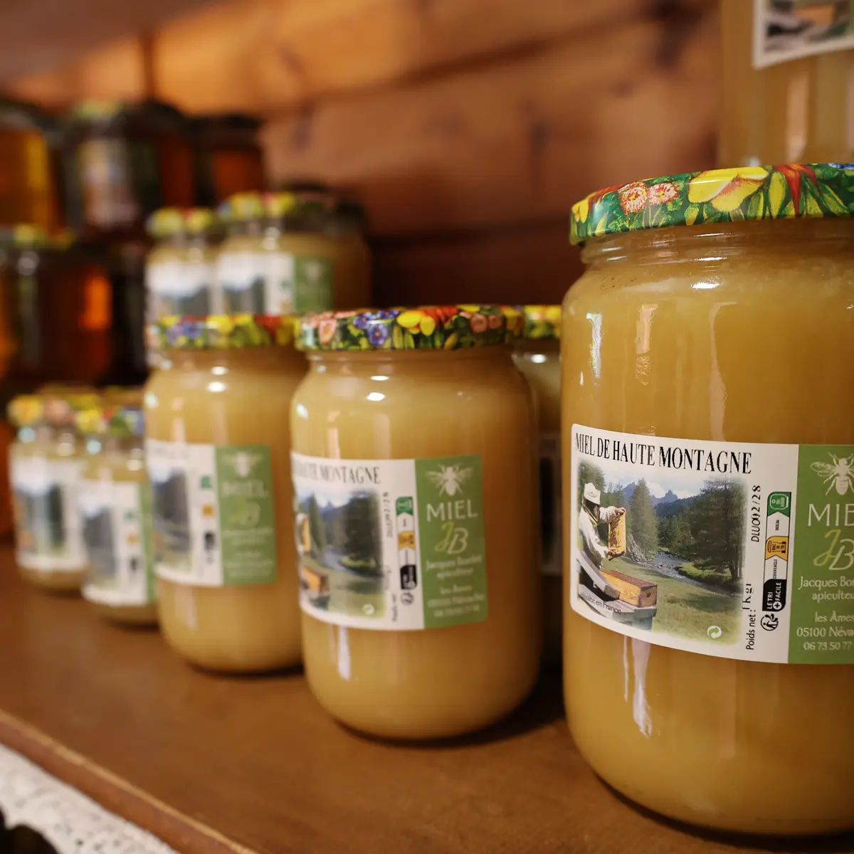La Miellerie de Névache se trouve à Roubion