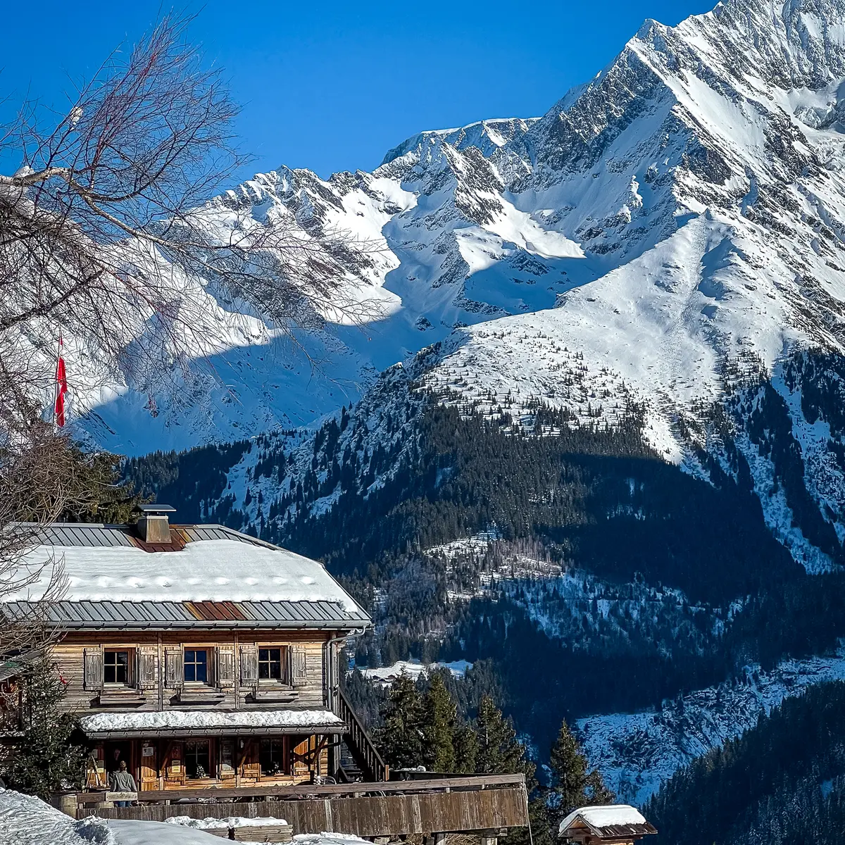 Auberge de Colombaz en hiver aux Contamines Montjoie