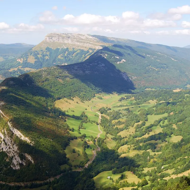 Vue sur le Margeriaz et le massif des Bauges depuis la Galopaz