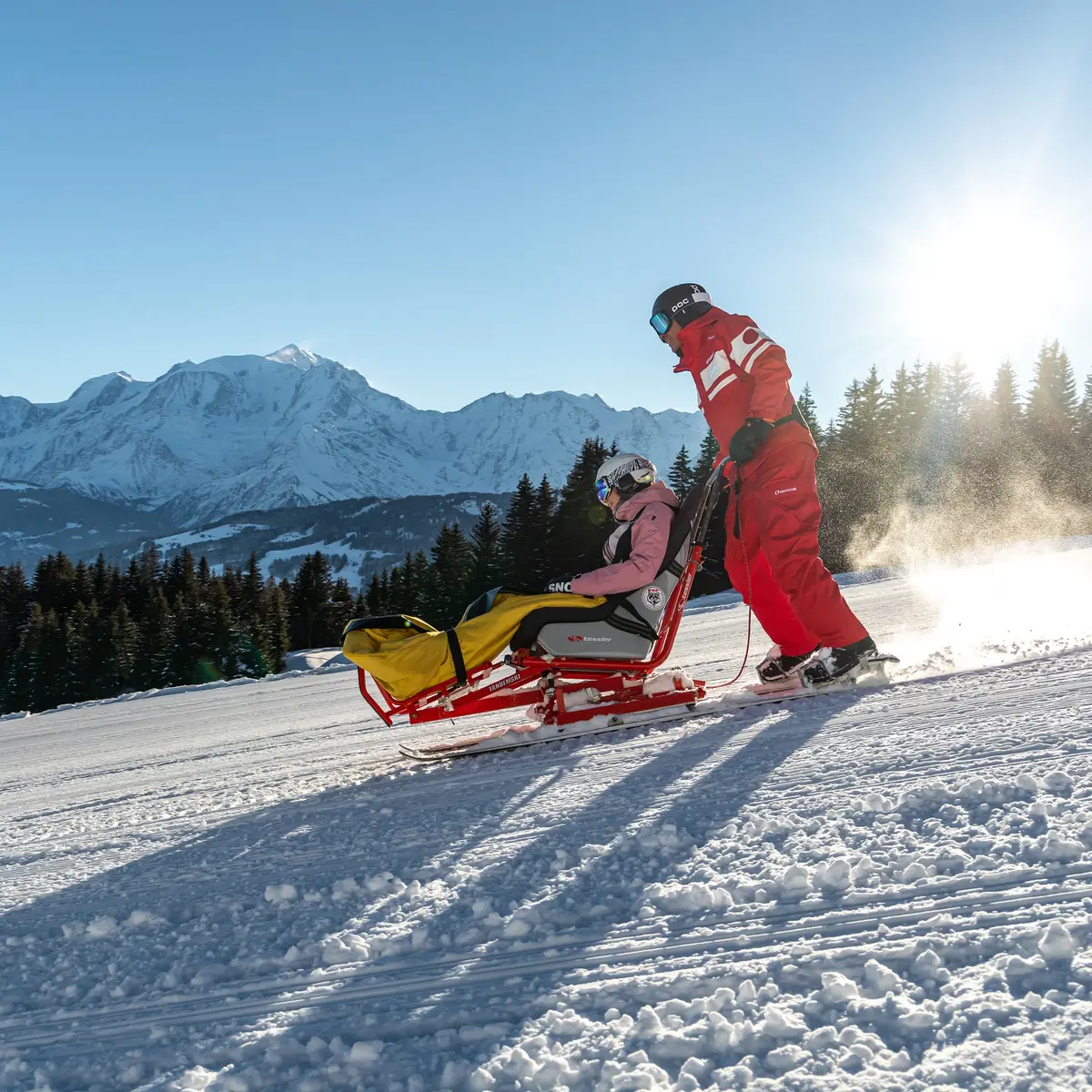 Handiski avec l'ESF devant Mont-Blanc