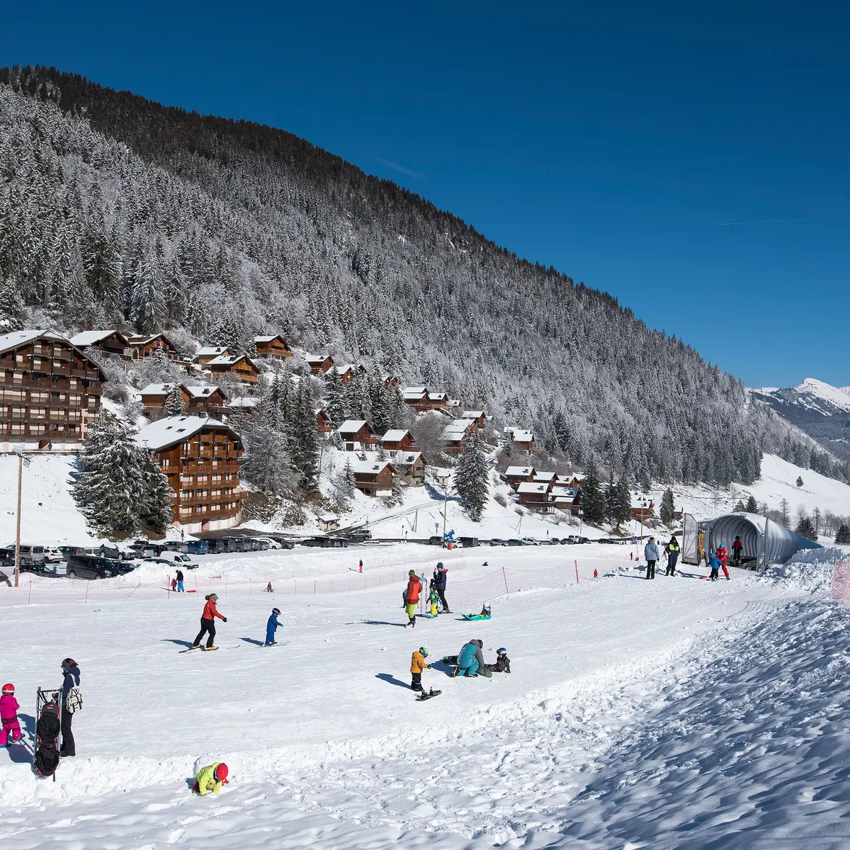 Haut de la piste : arrivée du tapis roulant couvert