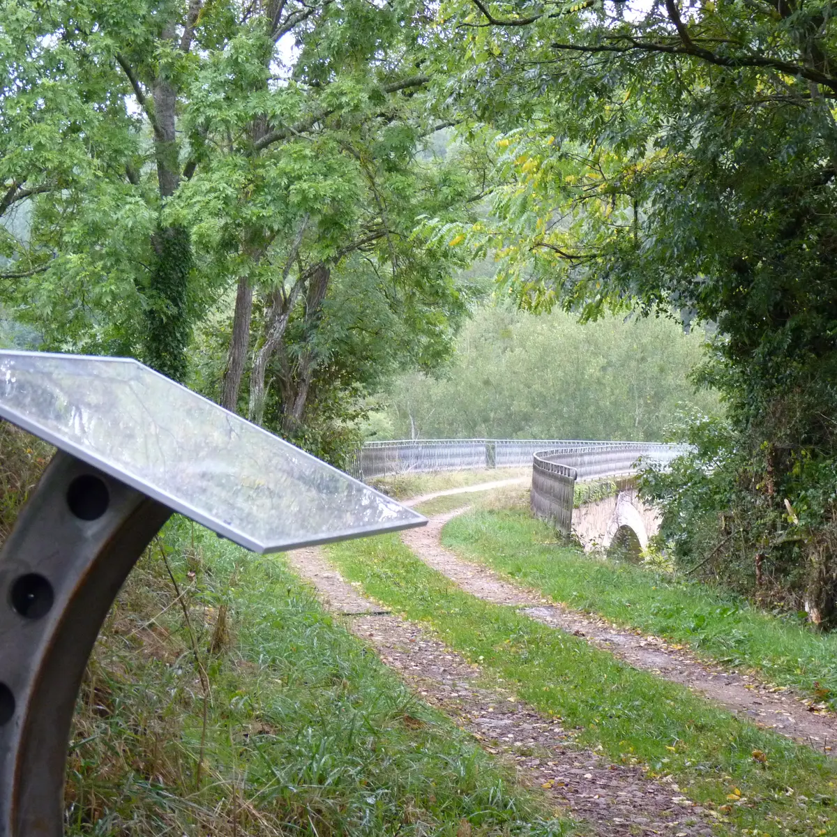 Sentier du Tacot à Juré
