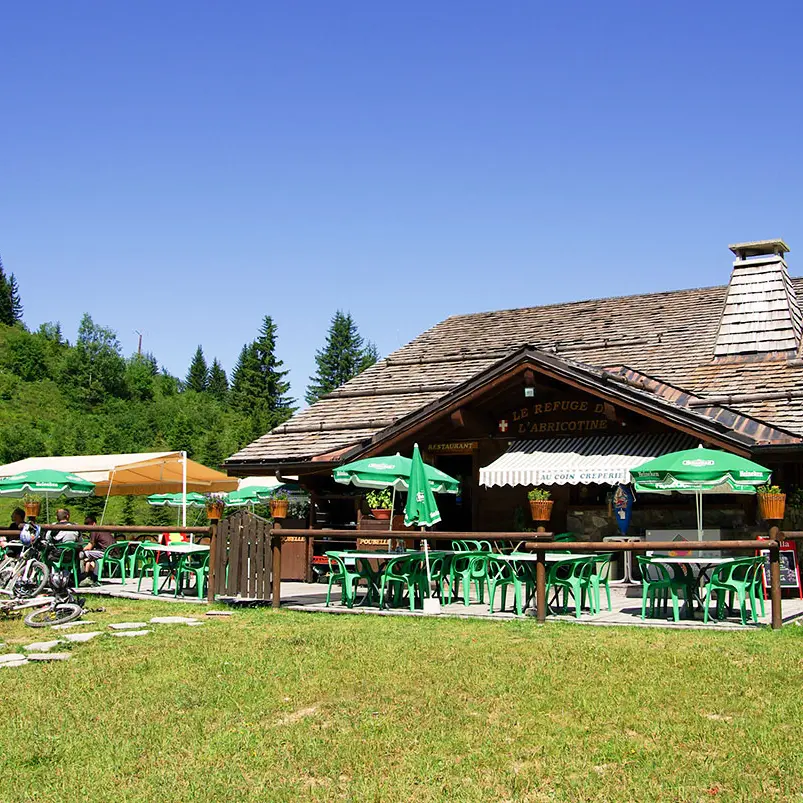 Refuge de l'Abricotine en été