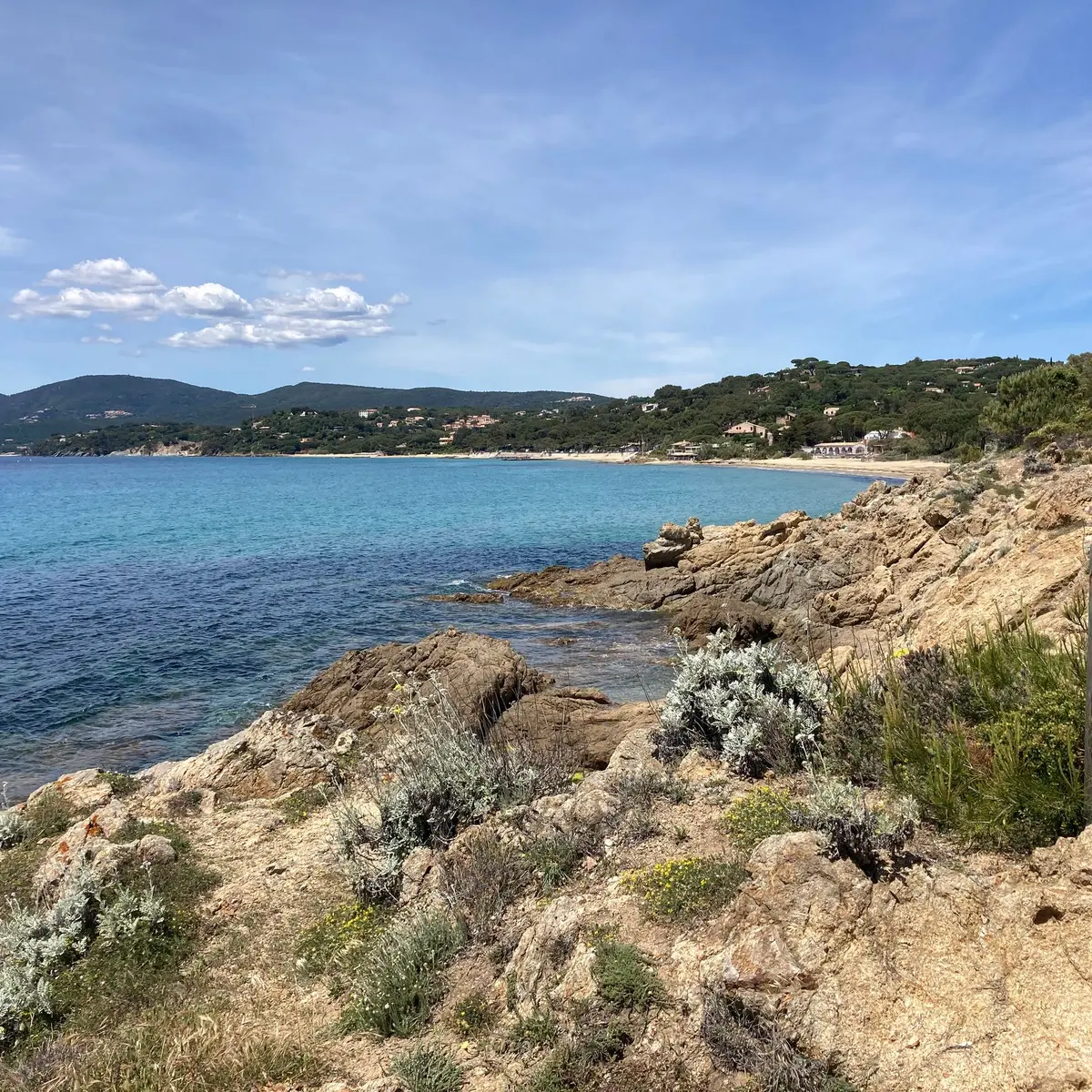 Vue sur la plage de Gigaro