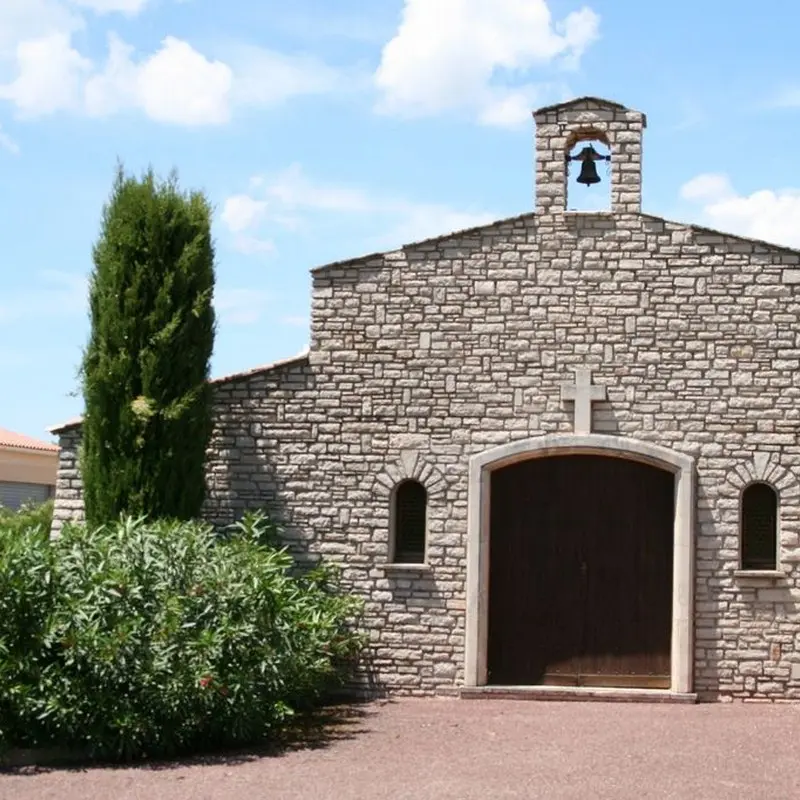 Entrée sur le cimetière